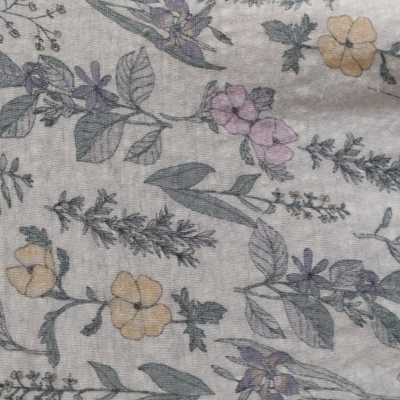 Rachel Ashwell 100% linen floral top - Picture 4 of 7